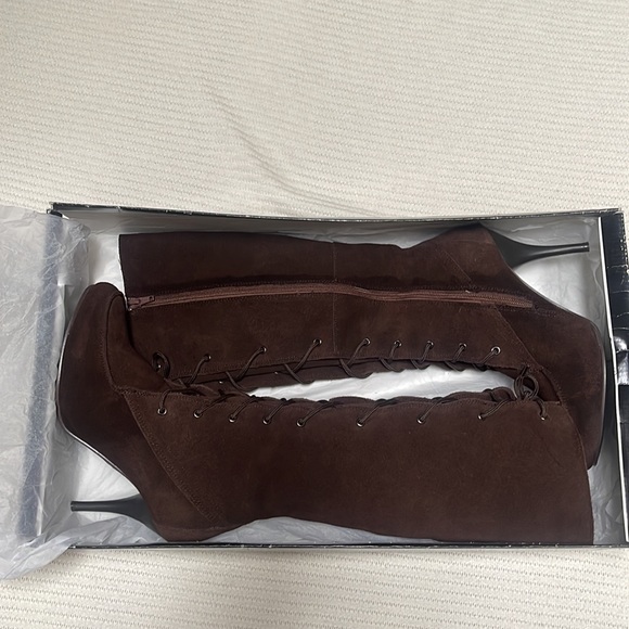 Brawn chocolate suede boots - Picture 1 of 17